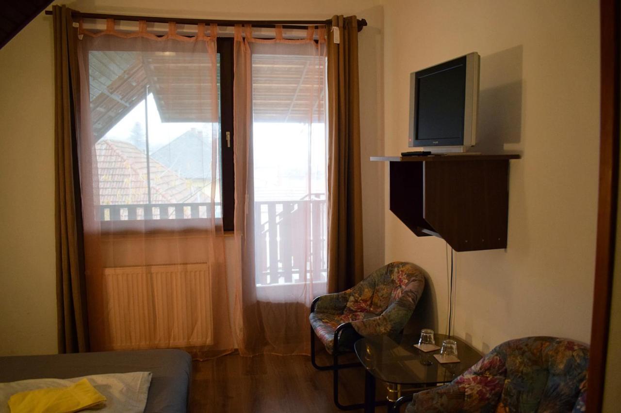 Ket Diofa Vendeghaz Hotel Felsotarkany Ngoại thất bức ảnh