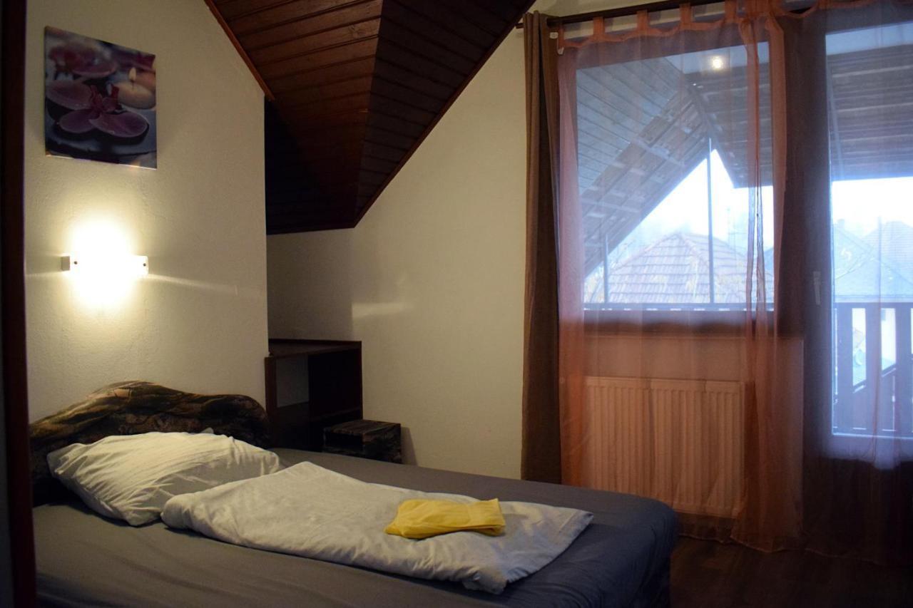 Ket Diofa Vendeghaz Hotel Felsotarkany Ngoại thất bức ảnh